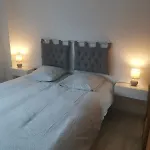 Апартаменты Pretty 4-room In A Quiet Area 3 Bedrooms Страсбург