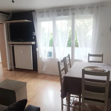 Pretty 4-room In A Quiet Area 3 Bedrooms * Страсбург
