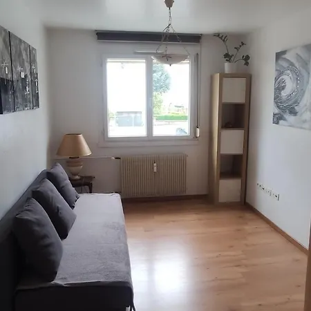 Lägenhet Pretty 4-room In A Quiet Area 3 Bedrooms *