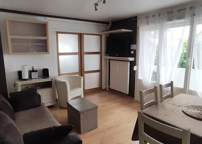 Pretty 4-room In A Quiet Area 3 Bedrooms