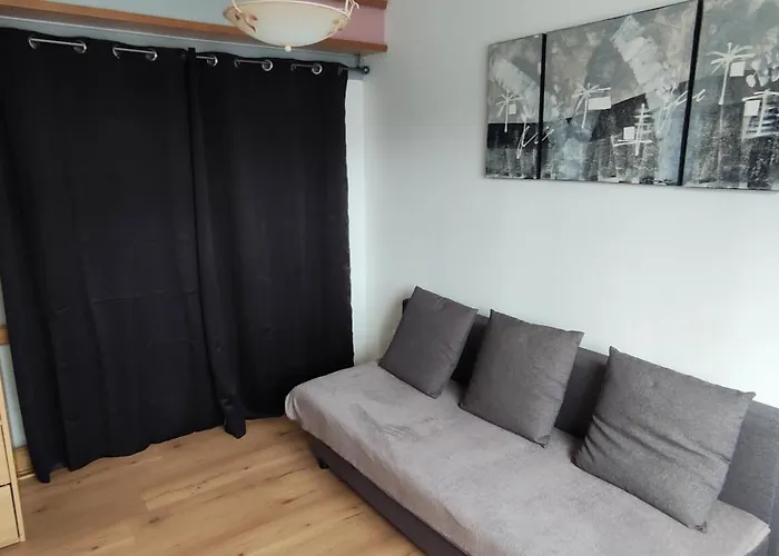 Pretty 4-room In A Quiet Area 3 Bedrooms شقة