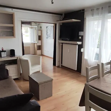 Pretty 4-room In A Quiet Area 3 Bedrooms 斯特拉斯堡